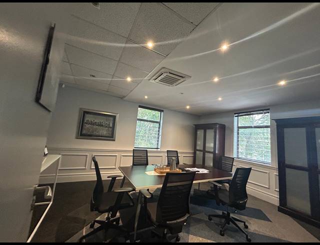 250M² OFFICE TO LET IN NEWLANDS